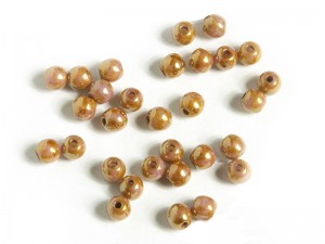 круглые коричневые бусы
